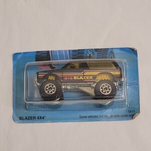 Vintage 1980s Hot Wheels Blazer 4x4 Black #6 Blue Card  1989 MOC
